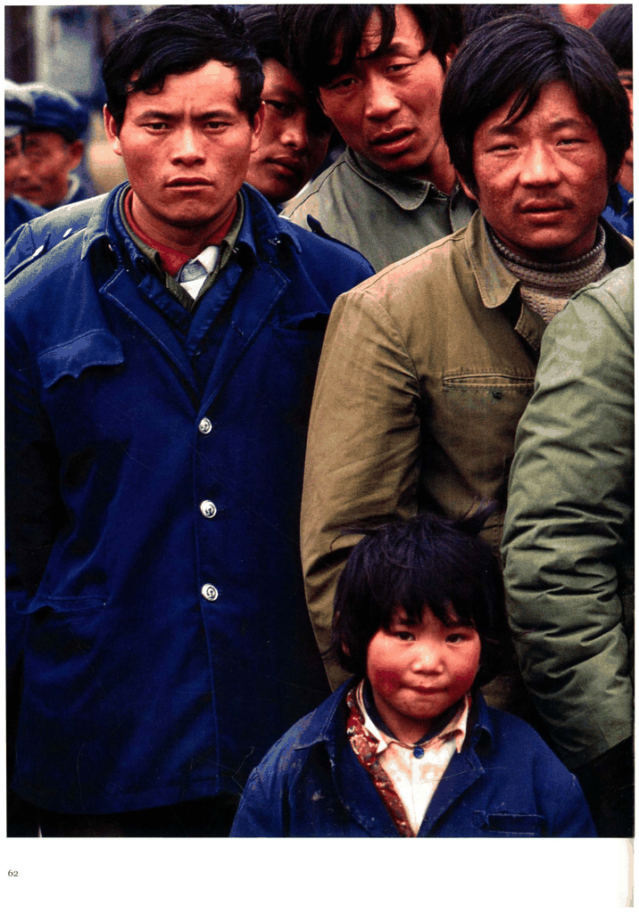 八十年代街头人群特写