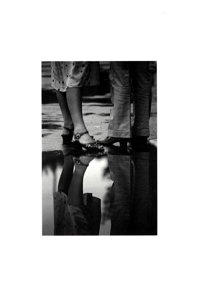 雨后的街头倒影